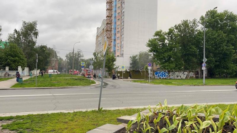 В Самаре вспыхнул пожар в заброшке на улице Осипенко 8 июня 2022 года