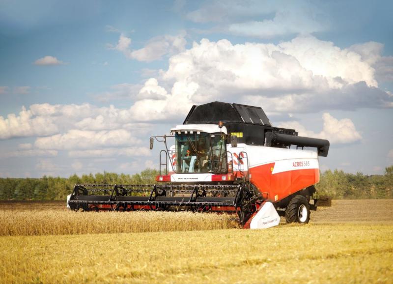 Продовольственная безопасность страны: как современная агротехника помогает предприятию Самарской области поднимать урожайность