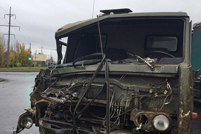 В Тольятти столкнулись большегрузы, пострадал один человек