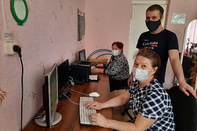 В Кошкинском районе для пенсионеров организовали курсы компьютерной грамотности 