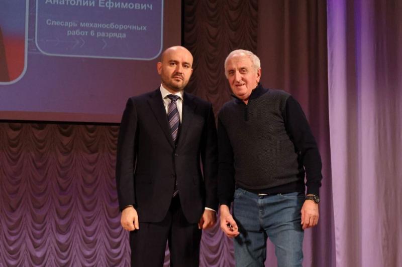 Вячеслав Федорищев поздравил сотрудников "Авиакора" с 95-летием завода