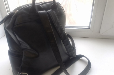 В Самаре мужчина на улице ограбил женщину с палочкой