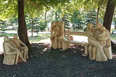 В Самаре в парке Дружбы появились новые деревянные скульптуры