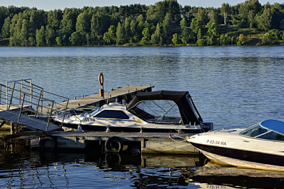 В Самаре из Волги пришлось спасать молодых людей