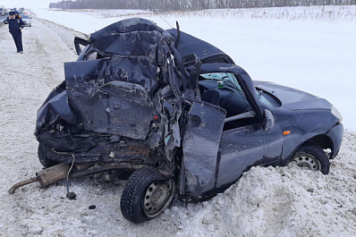 Машина всмятку: под Самарой пьяный водитель спровоцировал ДТП с погибшим и уехал