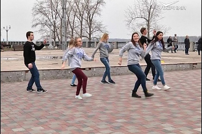 На самарской набережной прошла акция День шума с танцевальными коллективами города