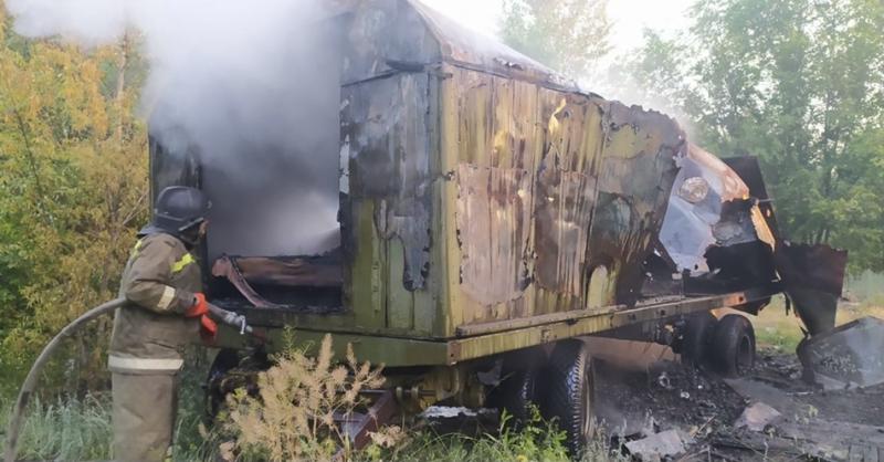 В бытовом вагончике в Самарской области сгорели люди