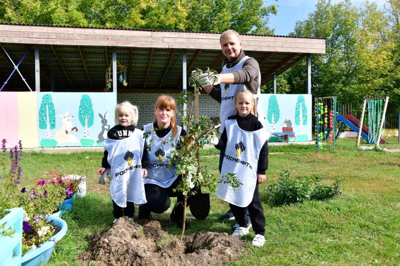 На 80 рябин Сызрань стала зеленее