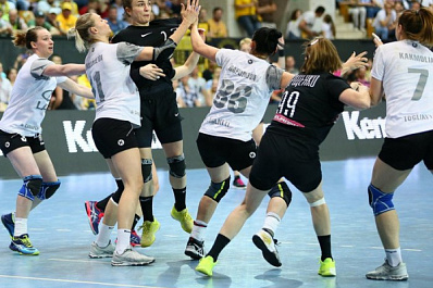 Гандбольная "Лада" сразится с ростовчанками 