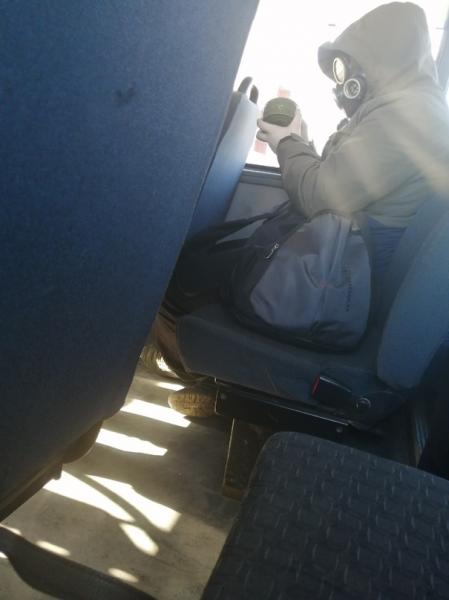 Самарцы начали ходить в противогазах