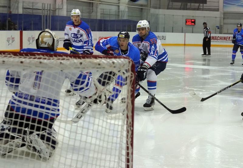 Самарские и тольяттинские хоккеисты сыграют на Урале 