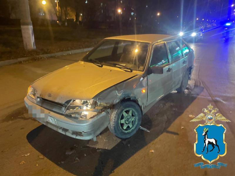 В Сызрани водитель "пятерки" въехал в столб, пытаясь уйти от полиции