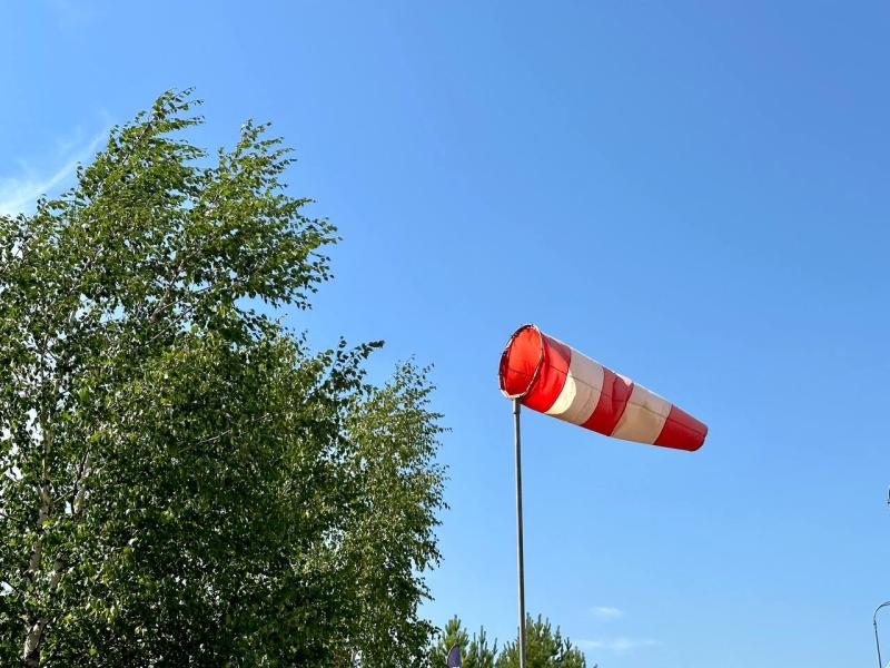 Штормовое предупреждение: 13 октября в Самарской области продолжит дуть сильный ветер