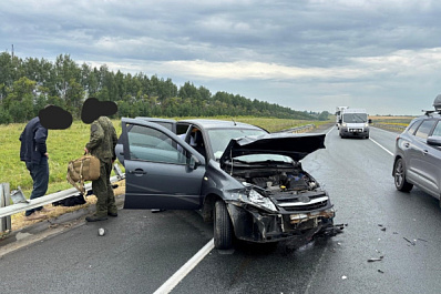 В Самарской области 5 августа на трассе М5 столкнулись "Гранта" и "Рено"