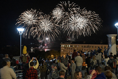 В Самаре прогремел праздничный салют