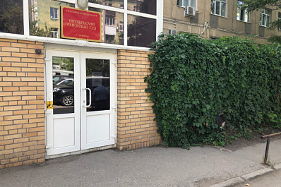 "Нас избили, а она дело закрыла": в Самаре экс-следователя судят за подделку доказательств