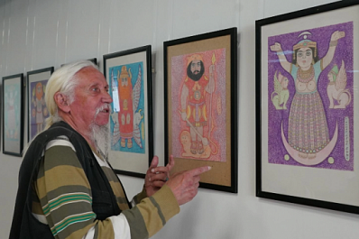 Сказки, боги и улыбки: в областной библиотеке 28 апреля открылась выставка "Время сновидений"