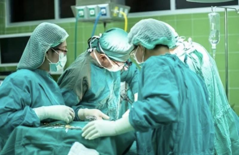 В Новосибирске кардиохирурги спасли беременную пациентку с тромбом в сердце 
