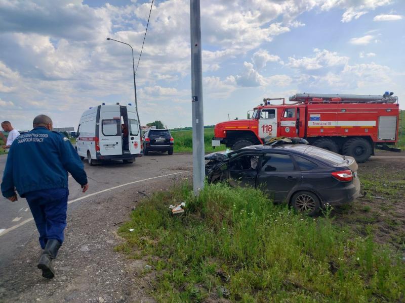 В Самарской области 12 июня на трассе столкнулись две легковушки