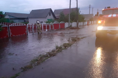 В селе Плешаново Оренбургской области устранили последствия сильного ливня 2 июня