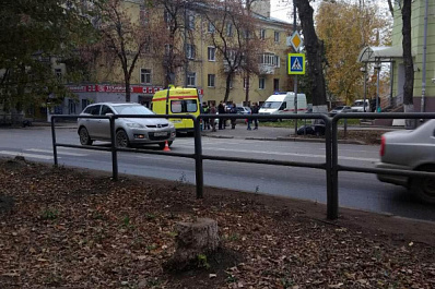 В Самаре автоледи сбила бабушку с годовалым ребенком