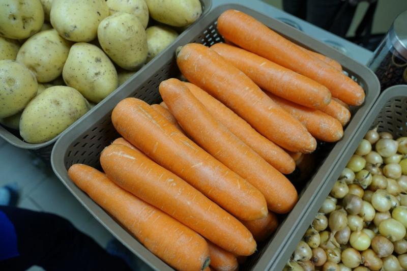 Иммунолог Екатерина Чернышова рассказала, чем нужно мыть продукты перед готовкой