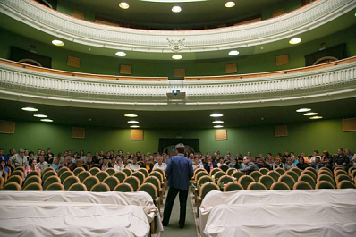 В октябре самарская драма представит спектакль "Это все она" 