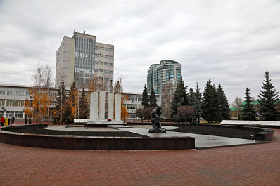 В Самаре закончили реконструкцию памятника погибшим воинам-землякам 