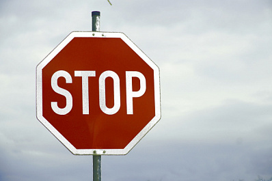 В Самаре из-за ДТП с бензовозом перекрыли дорогу на ул. Авроры