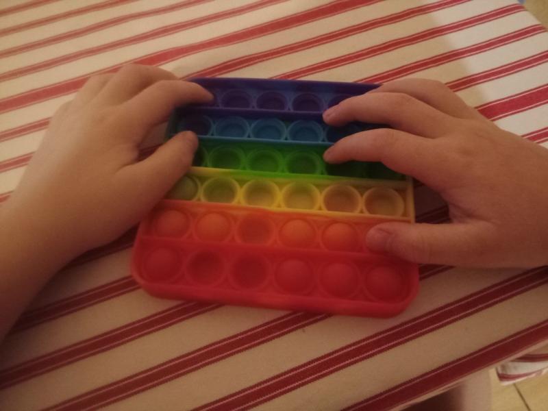 Психолог Мария Прудкая рассказала, как цвета игрушек влияют на ребенка