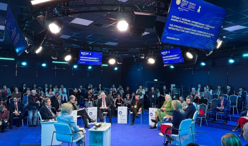 В России запустили бесплатные обучающие курсы по фактчекингу