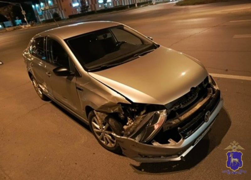 В Тольятти самокат с двумя подростками влетел в легковушку