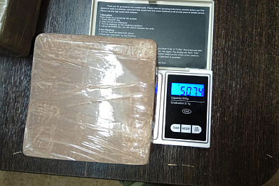 Оперативники разоблачили наркодилеров-контрабандистов