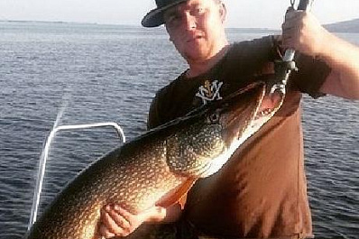 Огромную щуку поймал житель Сызрани в Волге