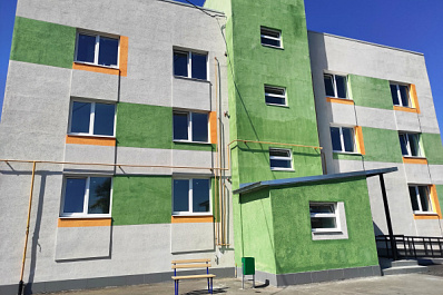 В Нефтегорском районе возвели новый дом для переселенцев из аварийного жилья 