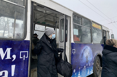 В Самаре кондукторы автобусов получили право не продавать билеты людям без масок