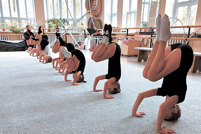 Чапаевские циркачи получили новый реквизит 