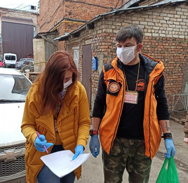 В Самаре более сотни волонтеров помогают пожилым на самоизоляции