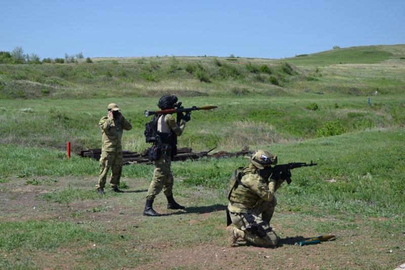 Самарских росгвардейцев учили стрелять из противотанкового гранатомета