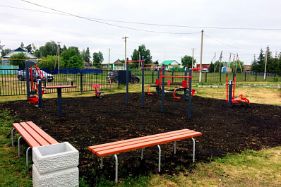 В Шенталинском районе благоустроили спортивную площадку и привокзальную площадь 