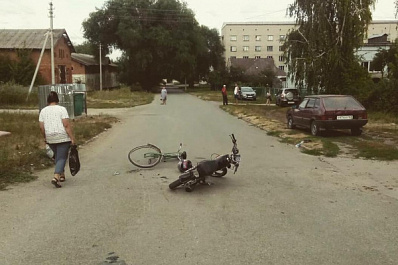 В Самарской области подросток на мопеде сбил велосипедиста