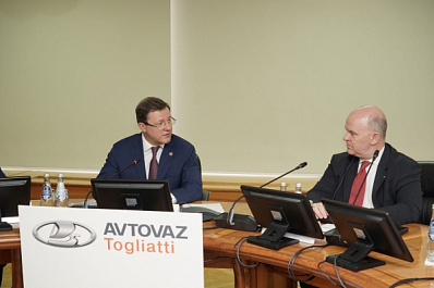 Дмитрий Азаров оценил "умные" новинки АВТОВАЗа