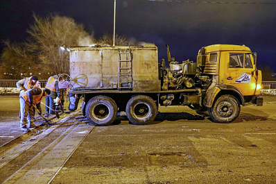 На дорогах Самары заделали более 300 кв. метров ям и выбоин