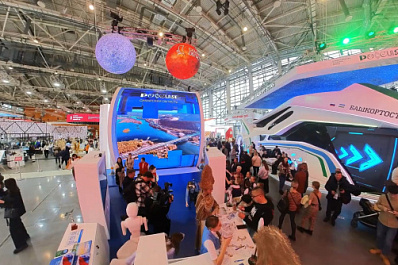 Международные отношения на выставке "Россия": Мария Захарова посетила стенд Самарской области