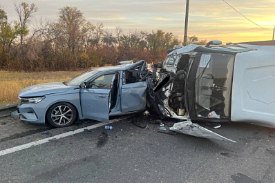 Под Самарой 5 октября в столкновении иномарки и "Газели" пострадала девушка