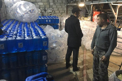 5 тонн опасной незамерзайки изъяли полицейские в Тольятти