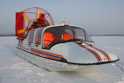 На Сухой Самарке с дрейфующей льдины эвакуировали 11 рыбаков