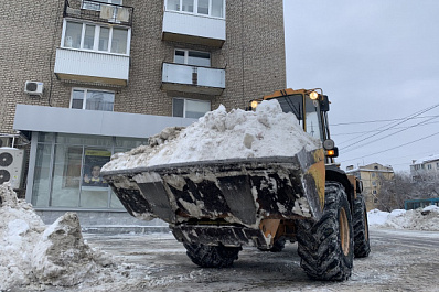 Почти 3 тысячи тонн снега вывезли за ночь с основных дорог Самары