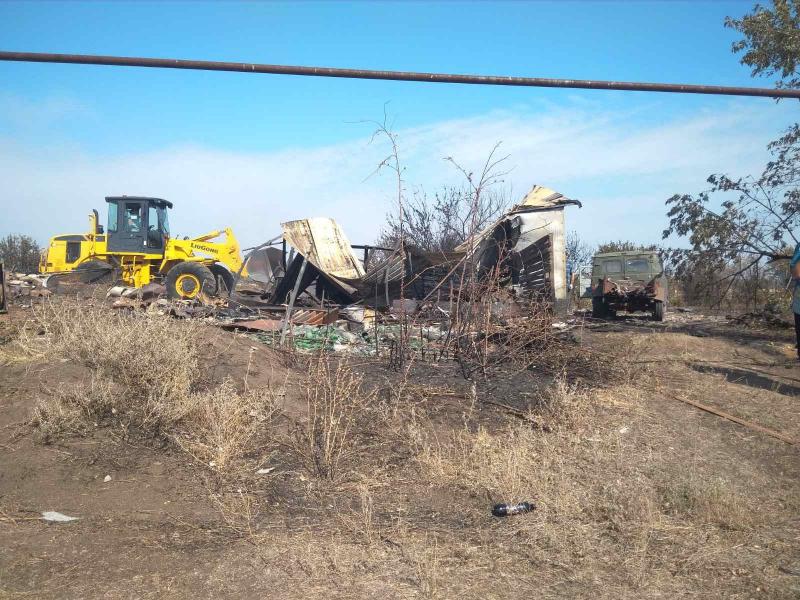 В Борском районе начали разбирать завалы на месте сгоревших домов