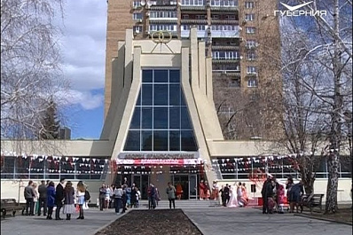 Самарские молодожёны приняли участие в старорусских обрядах на Красную горку